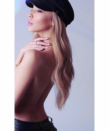 japanische amateur-onlyfans nackt hd foto