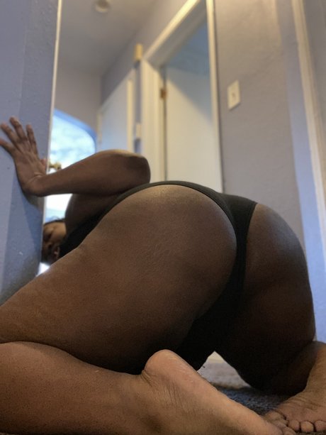 Juicy Cora schöne pornografische bilder