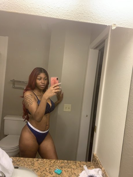 LilBootyCyy top freie bild