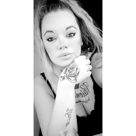 Priscillaaa kunst sexy archiv