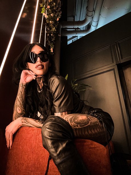 Eden Raynes kunst top fotos