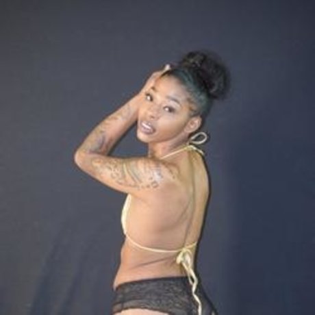 Diamond Raine exklusive pornographische fotos