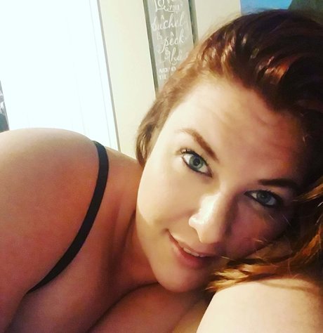 Chloe Roth schöne bilder