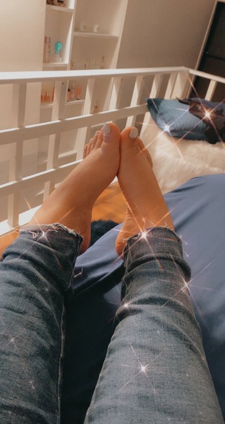 Reiana Love hübsche nacktheit galerie