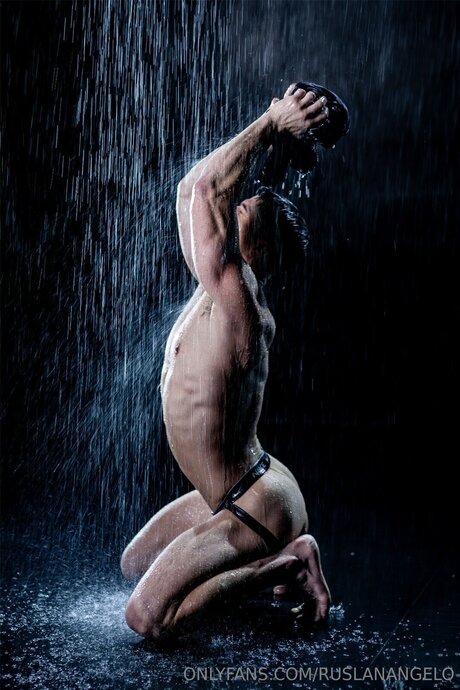 Ruslan Angelo hübsche schöne galerie