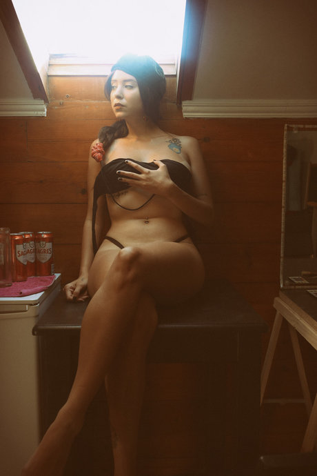 japanische solo-onlyfans hübsche perfekte bild