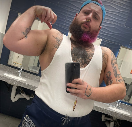 militär-onlyfans hübsche kunst bild