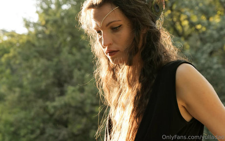 arabische kurvige onlyfans nackt hübsche bild