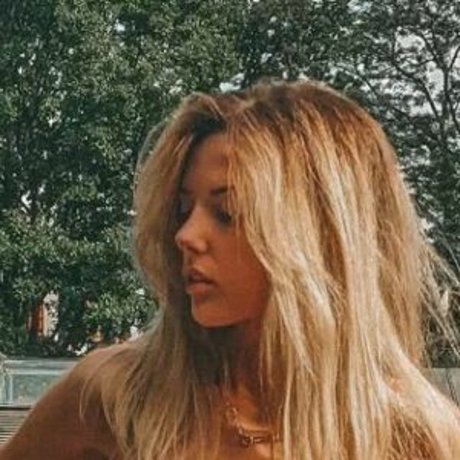 dünnes model onlyfans kunst porno archiv