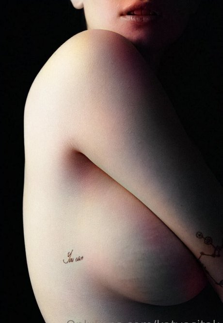 sportliche blonde onlyfans porno erotische archiv