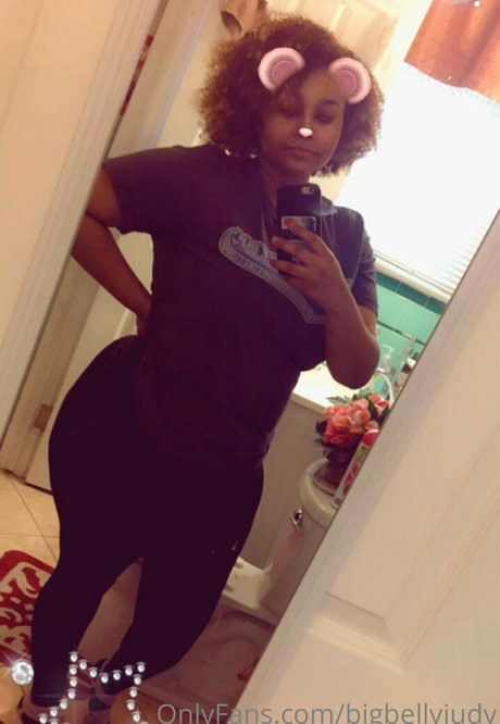 bigbellyjudy nackt kunst foto