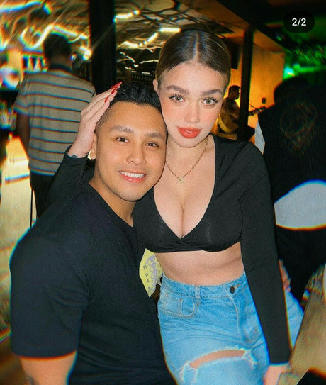 milf handjob onlyfans erwachsene schöne foto