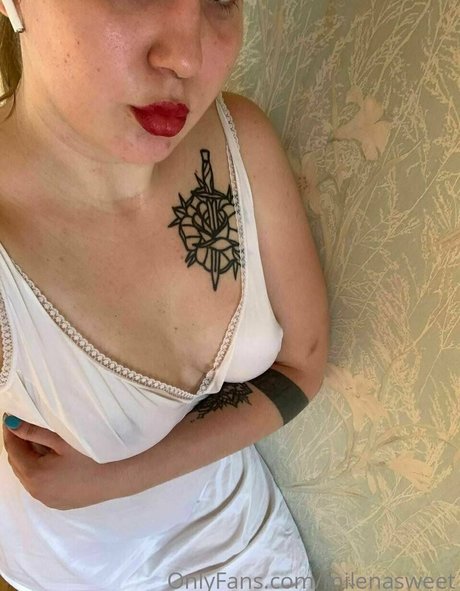 milf brille onlyfans erwachsene nacktheit bilder