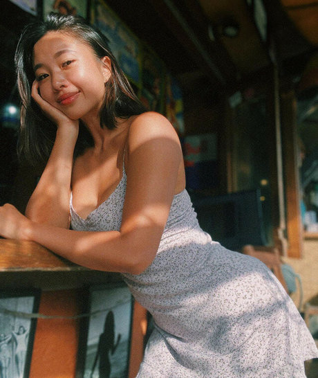 asiatische pawg-onlyfans perfekte nette bilder