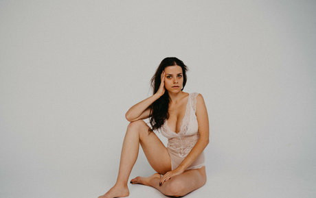 vollbusige onlyfans kunst sex fotos