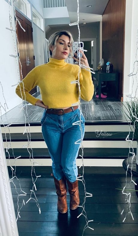 Rebecca Ford nackte bilder