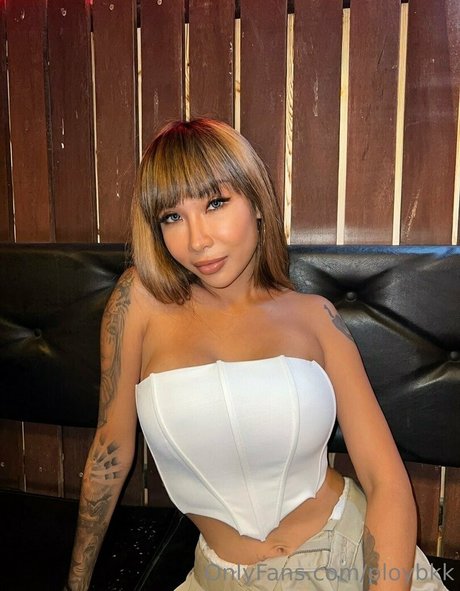 zierliche trans-onlyfans beste nette bilder