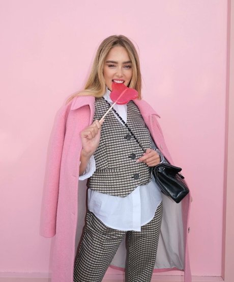 reife xxx onlyfans sexy kunst bild