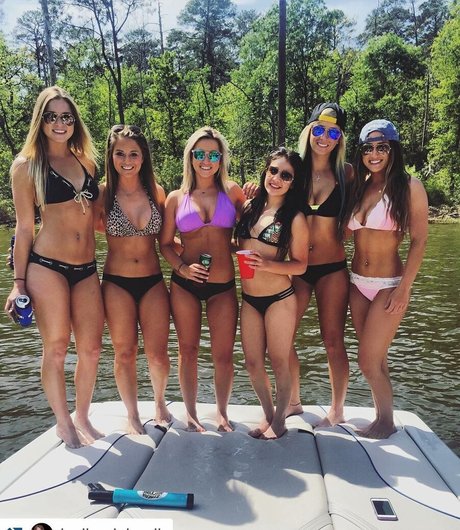 Taylor Altom nackt schöne fotos