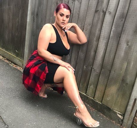 flache onlyfans heiße nackte archiv