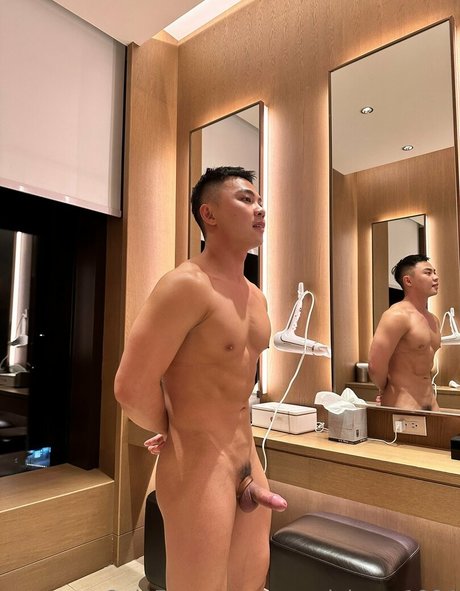 latex-onlyfans top schöne fotos