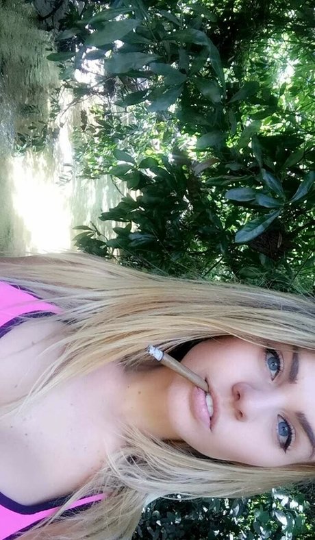 LilHerbLover sex pornostar bilder