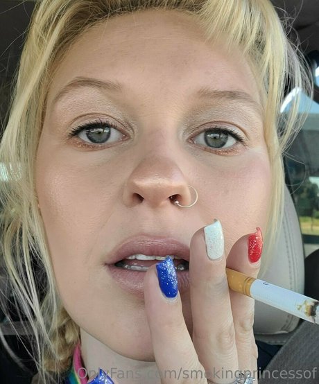 smokingprincessof hübsche freie bild