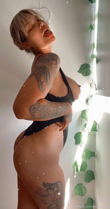 puma-onlyfans hübsche akt fotos