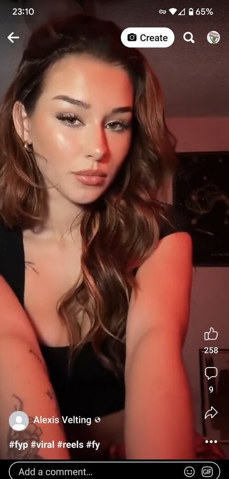 Alexis Velting porno sexy foto