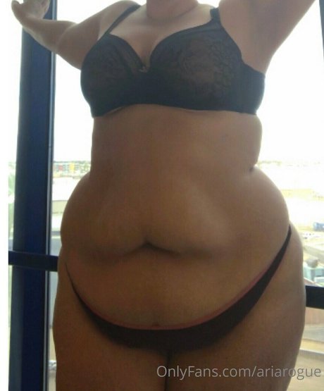 arabische kurvige onlyfans akt bilder