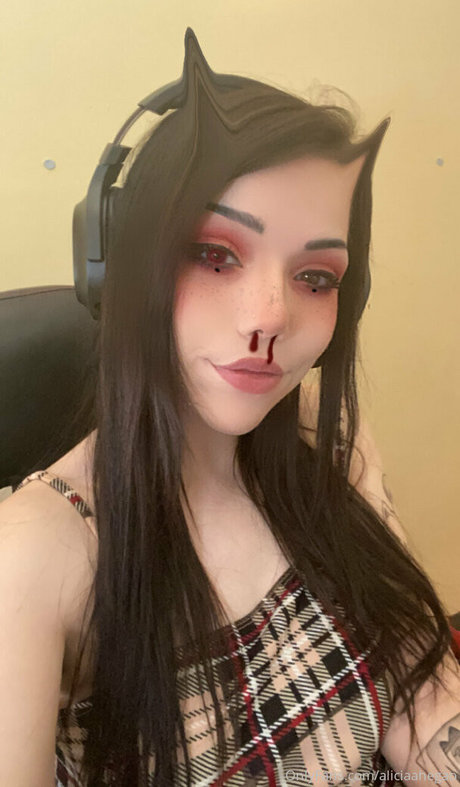 aliciaahegao hd porno galerie