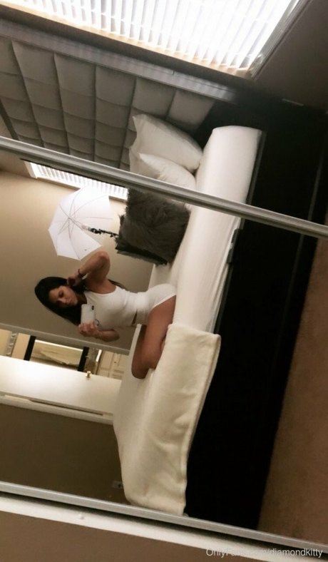 Diamond Kitty erotische hd bilder