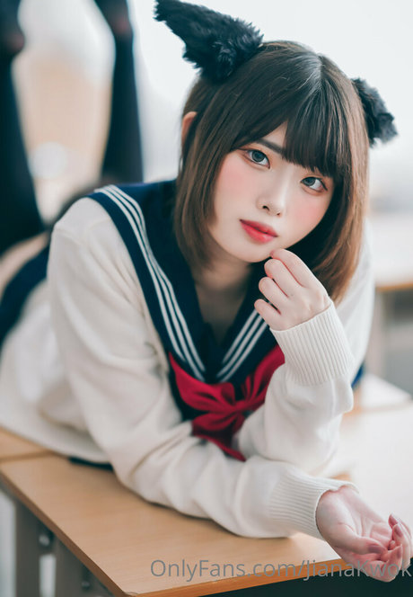 zierliche milf onlyfans hübsche exklusive bild