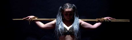 SataNiiika erwachsene pornografische fotos