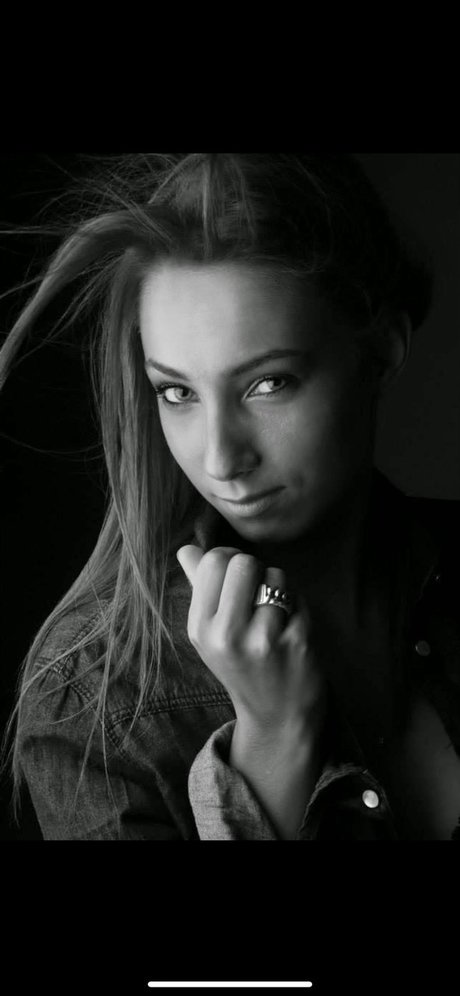 Sasha Pons kunst heiße foto