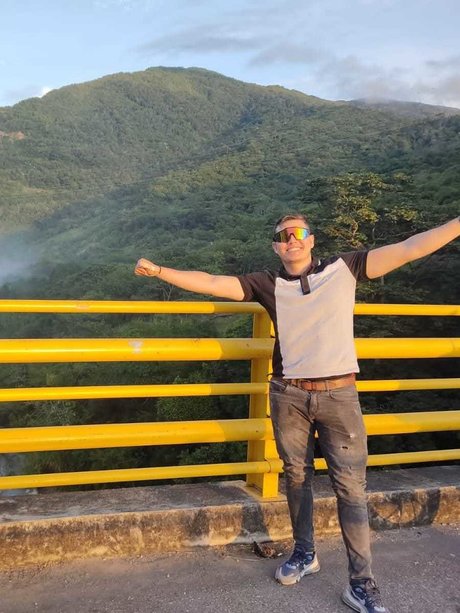 SantiBucara schauspielerin exklusive bilder