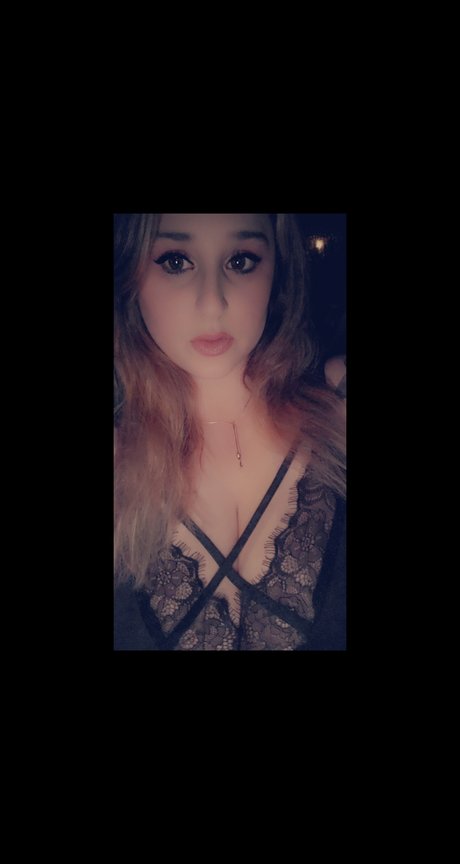 zierliche brünette nur fans akt archiv