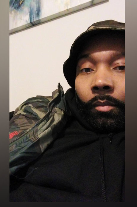 flache onlyfans schöne pornographische bilder