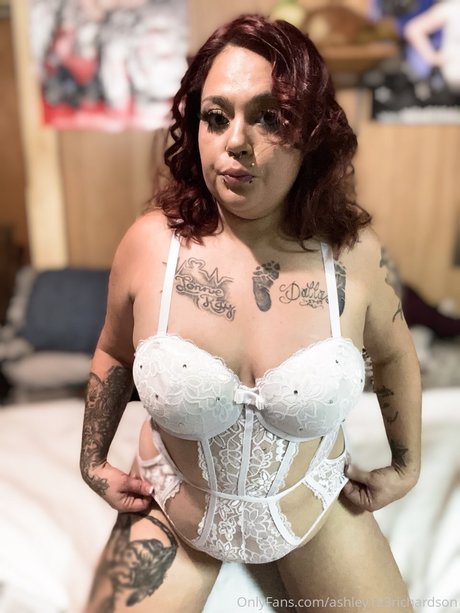 Ashley richardson perfekte erwachsene galerien