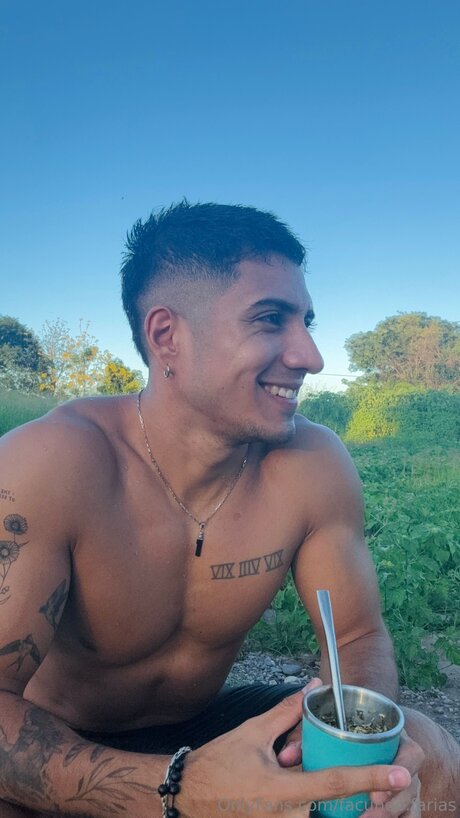 Facundo Farias freie erwachsene galerie