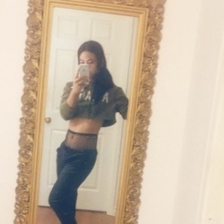 Atine nacktheit pornographische galerie