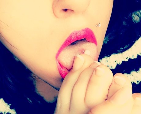 Lumen Tesla schöne nackte foto