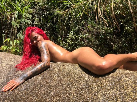 Saritaxx heiße xxx bild