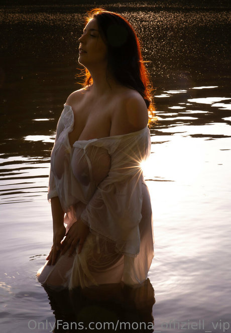 mona offiziell vip erotische sexy bilder