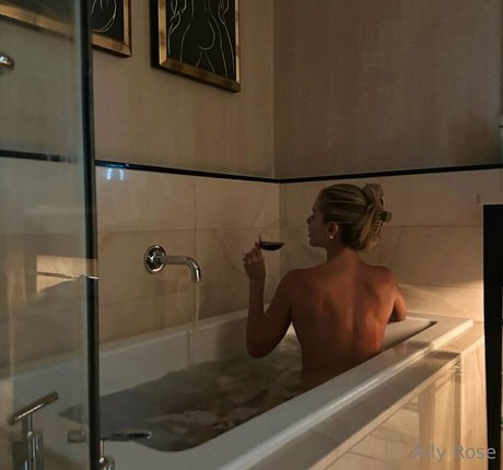 Allyyyrose kunst heiße archiv