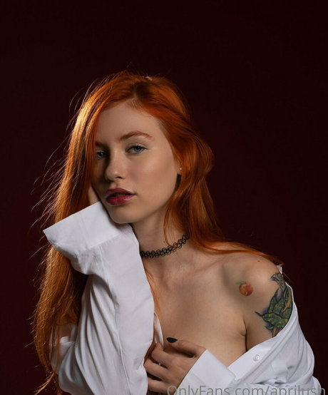 April Harel kunst akt bilder