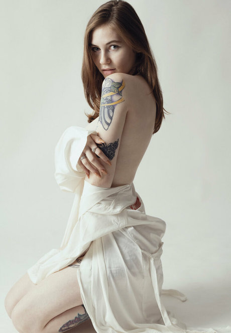 April Harel exklusive xxx fotos