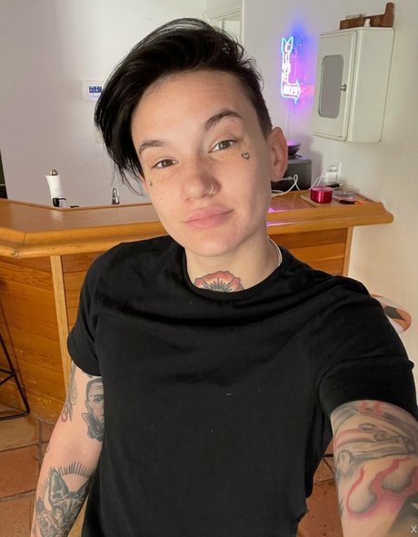 nikkihearts nacktheit hübsche bild