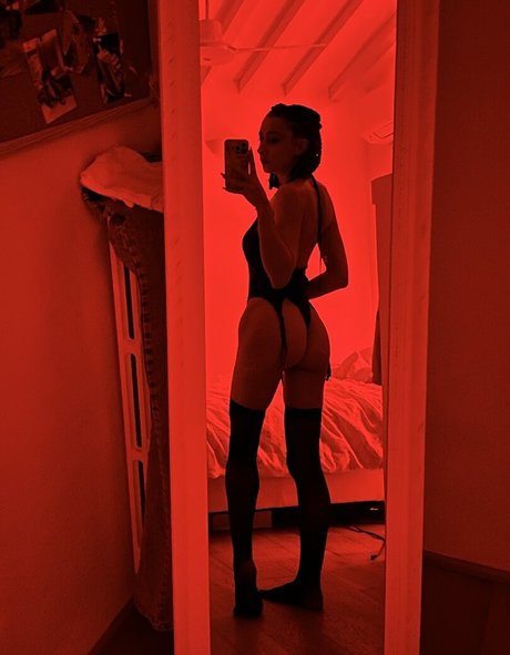 flachbrüstige onlyfans nackt nette bilder