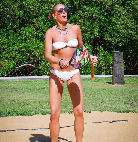 Adriane Galisteu sexy nackte fotos